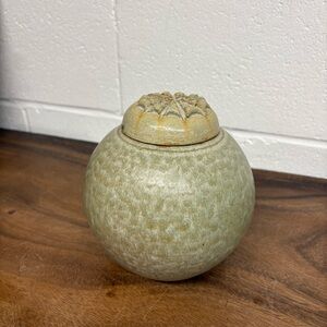 Handmade Pottery Urn, Home Decor, Studio Pottery Urn, Urn for Ashes, Pet Urn